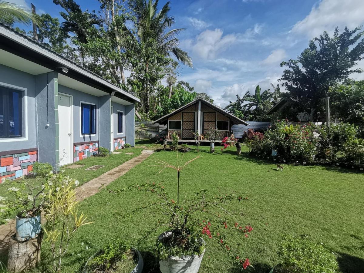 Junjals Backpackers Chalet Bohol Bagian luar foto