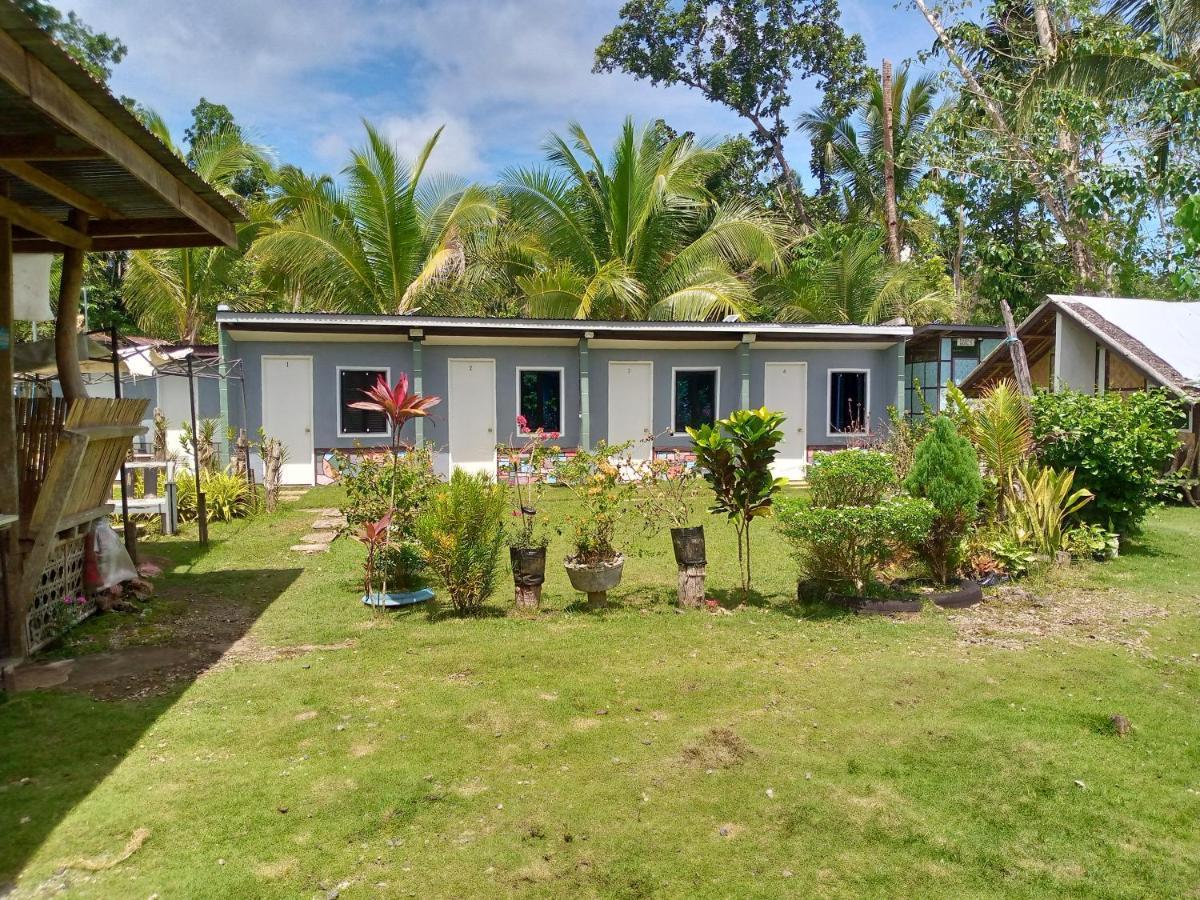 Junjals Backpackers Chalet Bohol Bagian luar foto